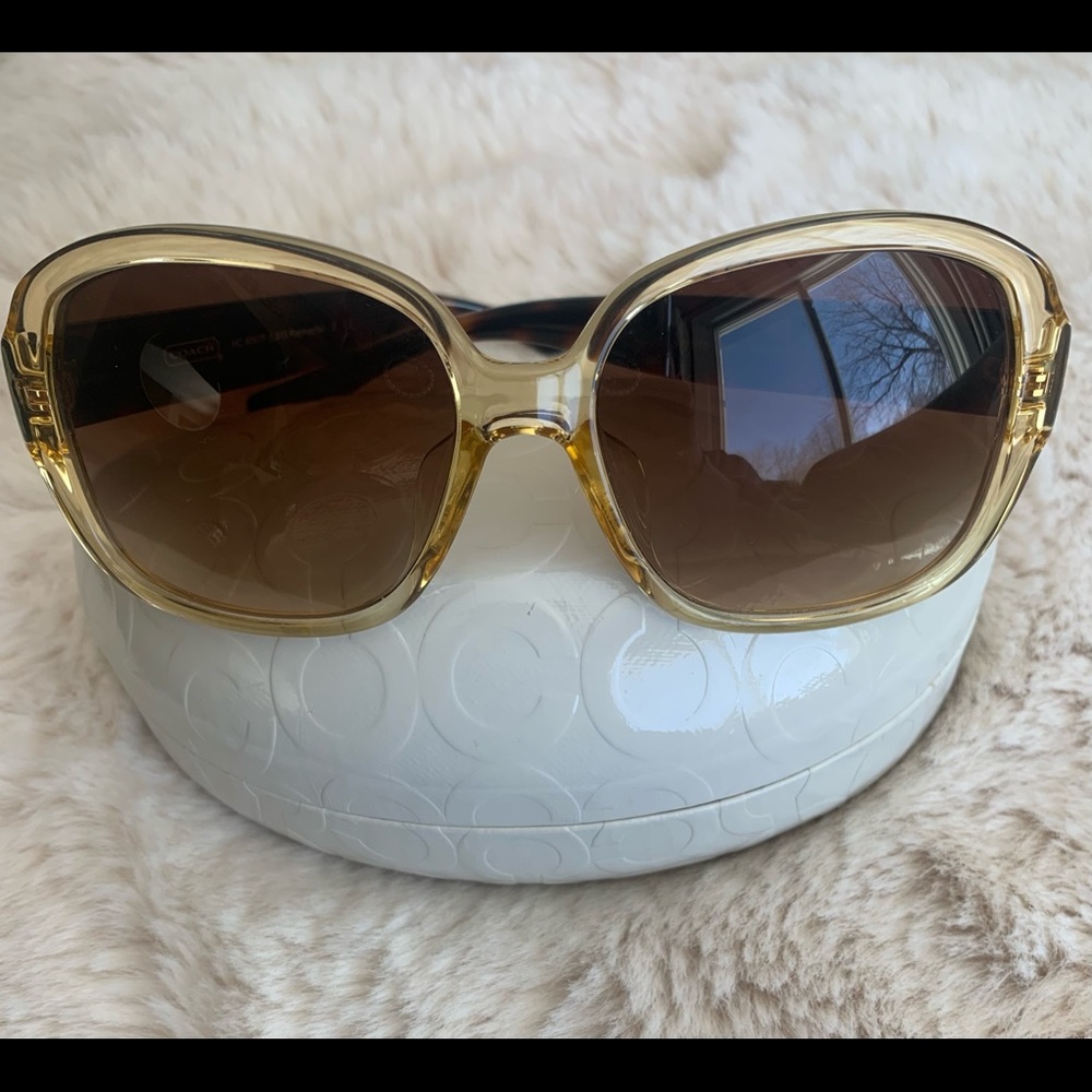 🌺 COACH Raphaella Sunglasses 🌺